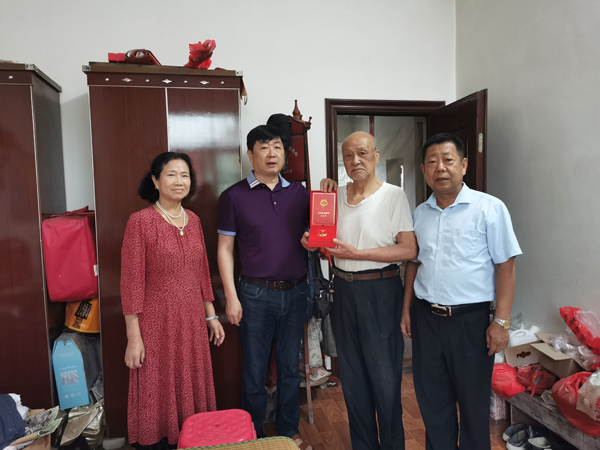 徐汉清.jpg